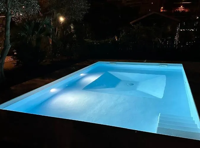 Lidia Bed & Breakfast 4*